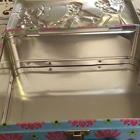 Disney Metal Lunch Box - Picture 7 of 9